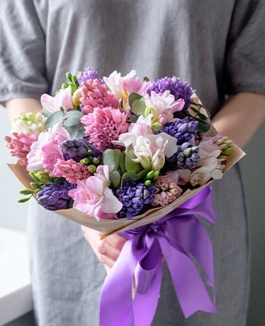 Бесплатная доставка цветов в Дмитриеве